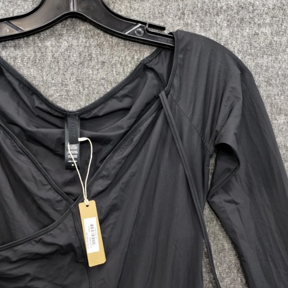 SKIMS Rare Night Out Dress - Picture 4 of 5